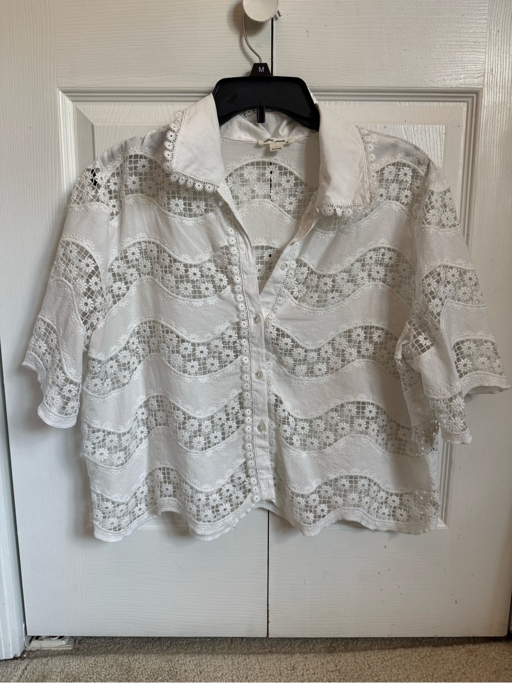 Women's White Floral Lace Button-Down Short Sleeve Top